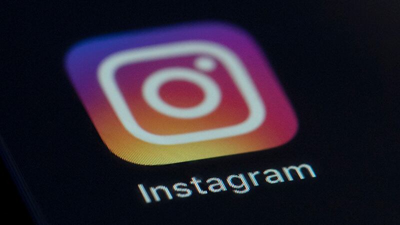 El director general de Instagram, Adam Mosseri, comparece ante un comité del Senado...