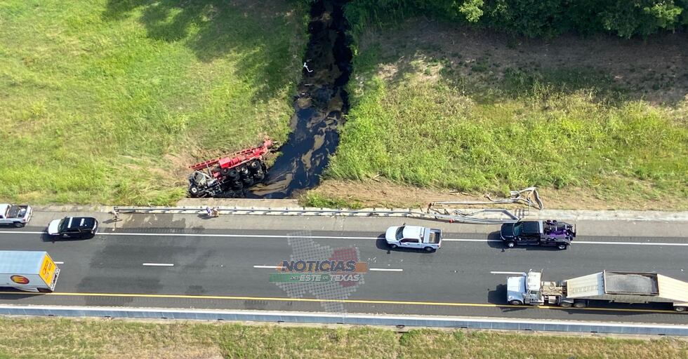 Un camión de 18 ruedas conducía hacia el este en I20 cerca del marcador de la milla 581
