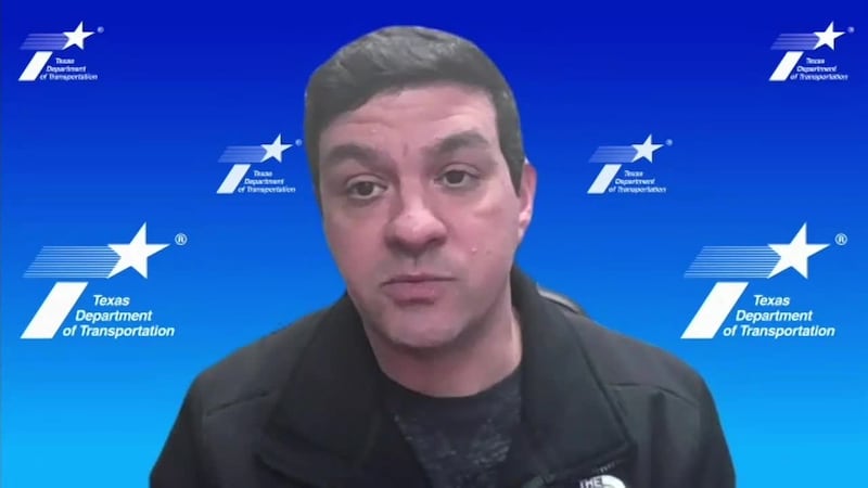 Jeff Williford, Oficial de Información Pública del Distrito Tyler de TxDOT, discutió el...