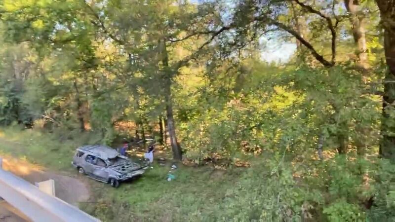 Los automovilistas descubrieron un accidente fatal de un solo vehículo cerca de Gladewater el...