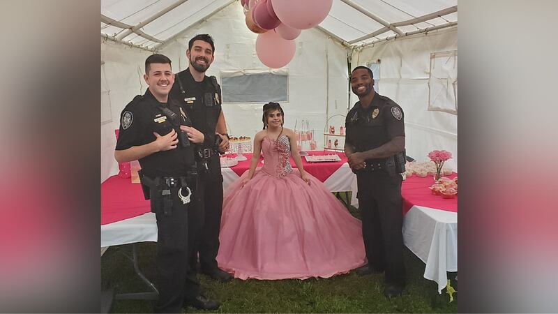 Oficiales de la policía en Greensboro, Carolina del Norte, dijeron que una familia les dio la...